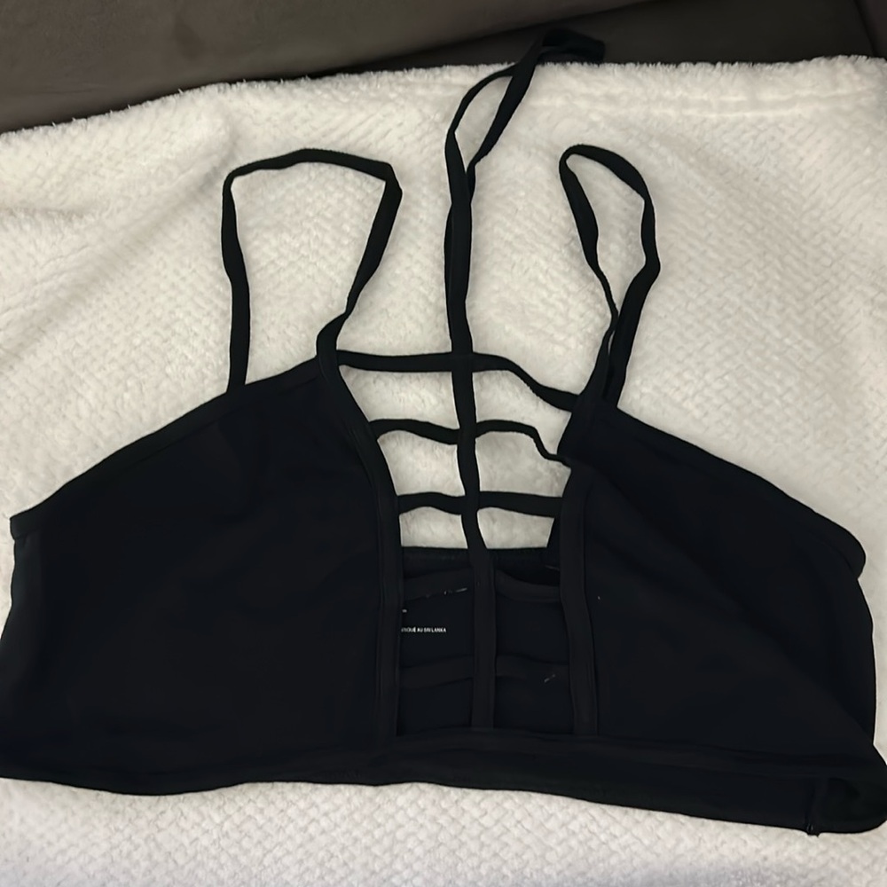Express Bralette 
Color Black
Size Large